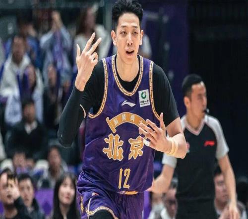 賽場直擊丨末節(jié)旋風扭轉(zhuǎn)乾坤