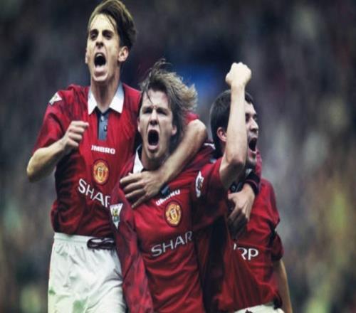 內維爾評英超五大中場：基恩居首，維埃拉、斯科爾斯分列二三