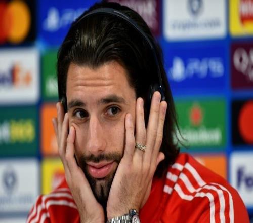 索博斯洛伊攤牌：40慘敗后那個聳肩動作，球迷集體破防了