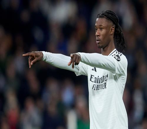 馬卡報道阿韋洛亞對卡馬文加的信任，種種跡象顯示他將首發(fā)迎戰(zhàn)拜仁_西甲直播