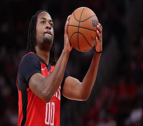 首秀中的表現相當不錯！可惜火箭之前完全沒有給他任何表現機會