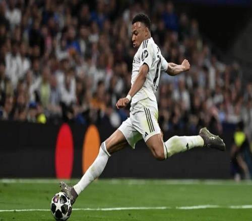 歐冠北京時間16日凌晨將決出四強，拜仁與阿森納能否笑到最后