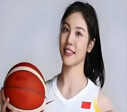 中國女籃重啟集訓，為何沒張茹原因找到，宮魯鳴表態，令人心寒