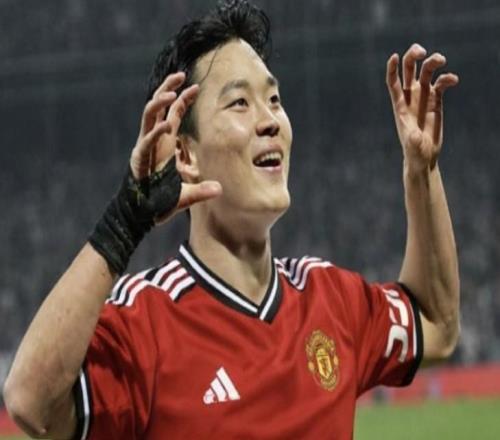 土媒：曼聯、熱刺密切關注韓國國腳前鋒吳賢揆