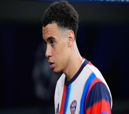 記者：格納布里受膝傷困擾，穆西亞拉可能在主場戰皇馬時首發