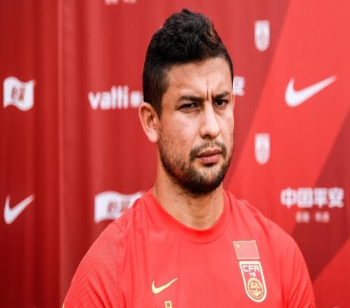 意外嗎歸化國腳艾克森迎來久違消息，喊話想重返中國，想念球迷