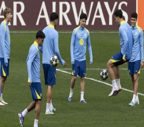 世體：歐足聯(lián)代表讓弗里克放心，他們會(huì)按規(guī)章檢查馬競(jìng)的草皮