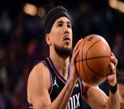 布克：失利的原因是沒防住阿夫迪亞以及我罰丟了5個球