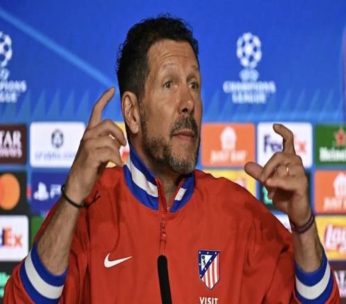 西蒙尼的沉默:一場20領先后的輿論博弈