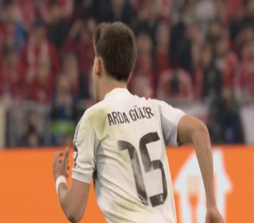 自維尼修斯以來，居萊爾是首位歐冠客戰拜仁梅開二度的球員