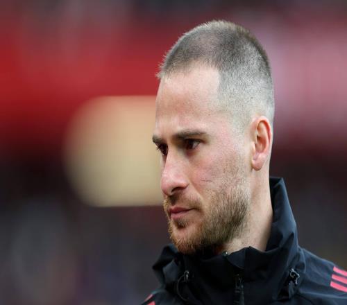 TA:利物浦需引進有強硬對抗的中場,尋薩拉赫接班人也很重要