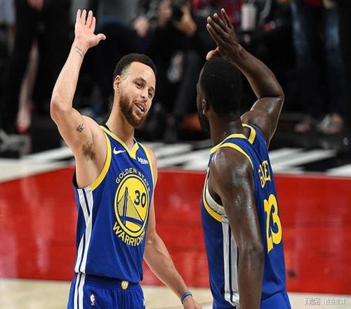 庫里格林夢回巔峰！勇士附加賽大逆轉擊沉快船，強行續命保住賽季