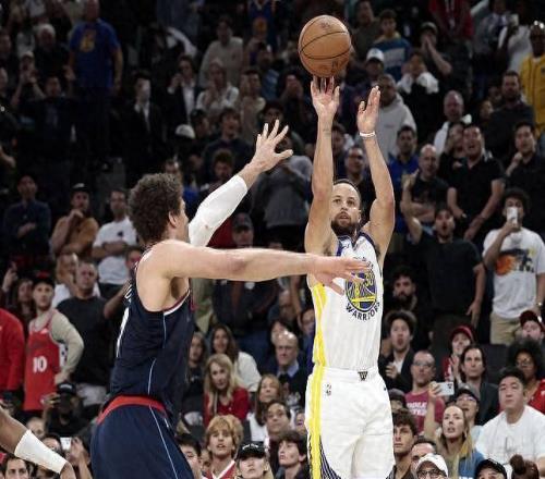 附加賽的神！庫里35分帶領勇士絕地翻盤