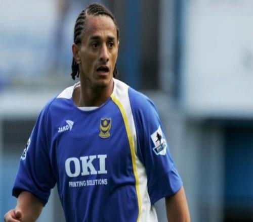 前英超前鋒：我因?yàn)閾煲粔K蛋糕出車(chē)禍導(dǎo)致截肢，現(xiàn)在是球探