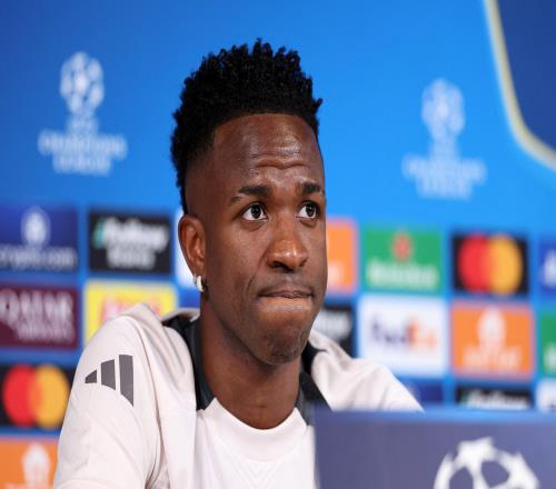 維尼修斯轉(zhuǎn)會(huì)曼城：一場(chǎng)提前劇透的豪門遷徙