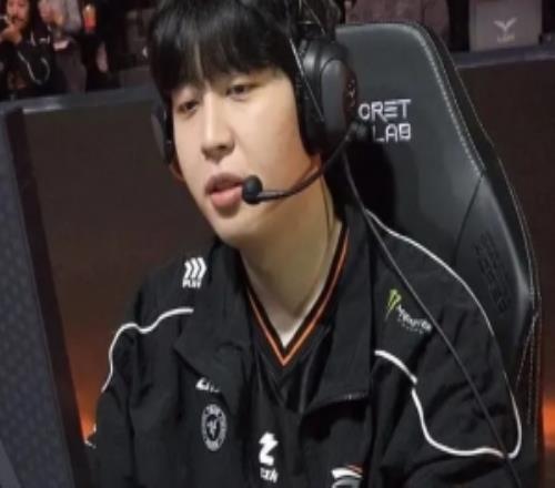 Kanavi：雖然GEN現(xiàn)在3勝2負(fù)但他們是最警惕的對(duì)手關(guān)鍵點(diǎn)是中野