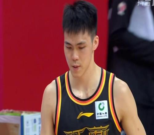 領先23分險被逆轉，福建男籃險勝，鄒陽19+12龐崢麟11中3狀態低迷