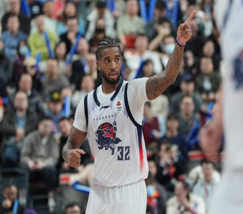 克里斯復出：山東男籃迎接季后賽的強心針