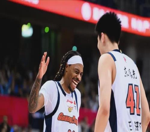 麥考爾：感謝廣東宏遠沒有裁我，努力幫助球隊沖擊總冠軍