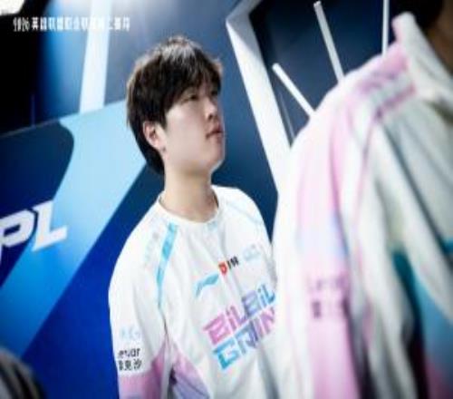 低迷Bin遭ZUIAN全面壓制：納爾被兩度單殺，全場數據21112