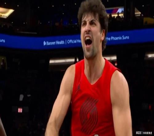 臥槽！41+12+7！老大太強(qiáng)了，楊瀚森創(chuàng)造季后賽二進(jìn)宮紀(jì)錄了