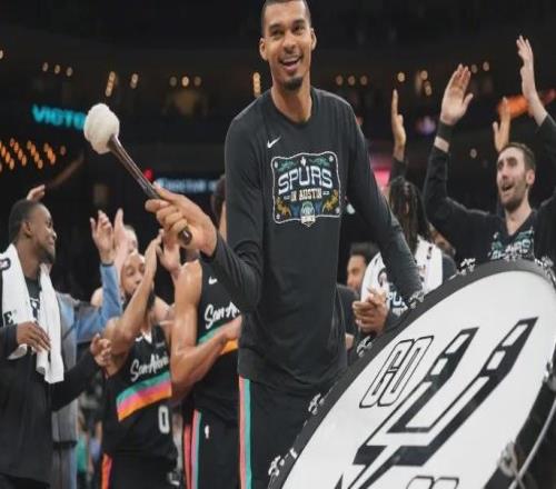 文班亞馬的暑假：跟奧拉朱旺學腳步，去少林寺練心法