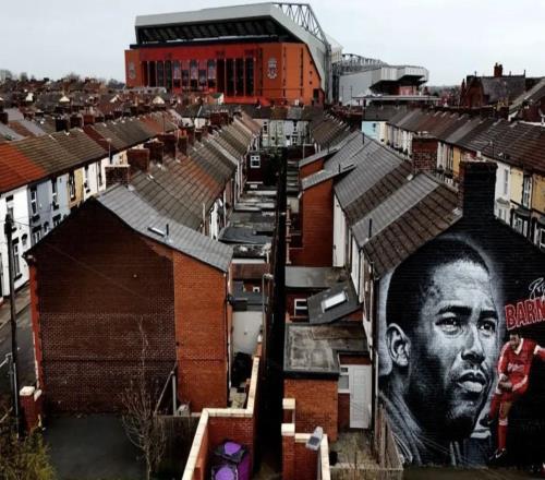 TA：紅軍多位高管和球員都不住在利物浦，本地球迷和他們疏離