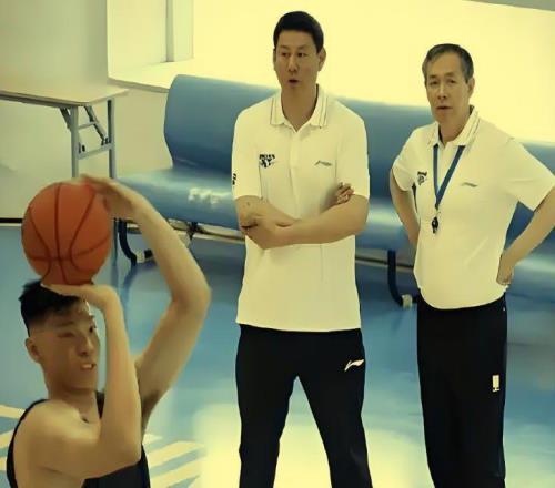 山東不敵北京首鋼5連?。∵|籃距離八強(qiáng)近在咫尺，PK浙江不可失手