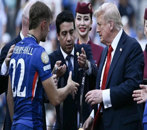 霍爾：在特朗普身邊捧杯感覺很怪紅軍的德比心態和我們不同