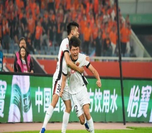 【中超】楊希賽季首球克雷桑圓月彎刀泰山1比1海港
