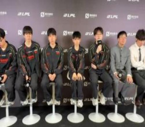 Vampire：賽前也想到他們是主打下路的隊伍我們自己下路發(fā)揮的不好吧