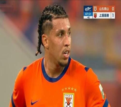 瓦科續約后劃水，克雷桑踢中場飲鴆止渴泰山給韓鵬練級賠上成績