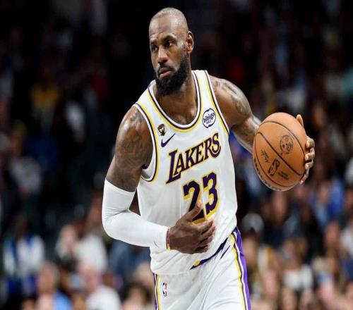 盡管有傳聞稱多隊(duì)對(duì)詹姆斯感興趣，但他重返湖人的可能性仍然很大