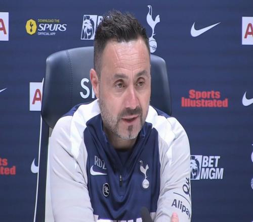 德澤爾比：西蒙斯有很強的特質，希望他能帶著他的特質去踢球