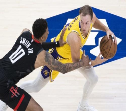 G1湖人10798火箭球員評價：4人優秀，3人及格，海斯低迷