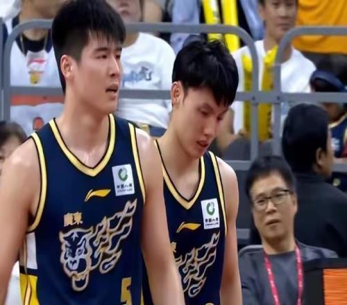 杜鋒復出，廣東隊遭遇19分逆轉，或無緣常規賽前四