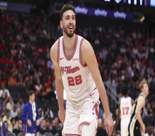 火箭不敵湖人，卻有唯一亮點！替補前鋒7中7砍16+10，該首發出戰