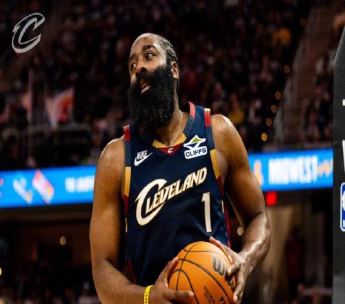 連續9場30+，季后賽首場的神哈登22+10，東部最強后場