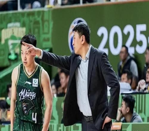 胡金秋扛起全隊大旗，廣廈逆境頑強追分，上演經典逆風翻盤