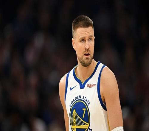 防守端簡直是被太陽各種打爆！勇士先發(fā)中鋒真是毫無職業(yè)精神