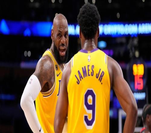 老詹創歷史第一，湖人開門紅獲5大喜訊！奇兵轟27分證2換1賺翻了