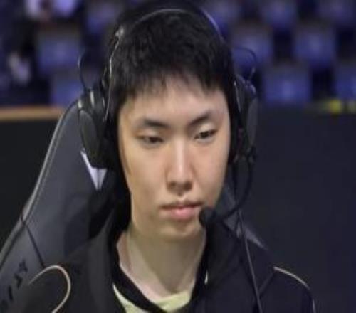 上次GEN的常規(guī)賽單賽季負(fù)場(chǎng)超過3場(chǎng)還要追溯到23年春季賽