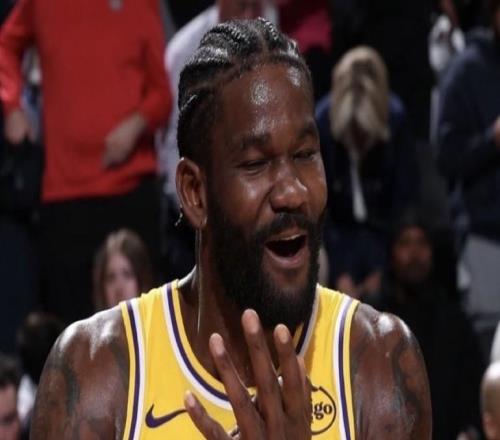 艾頓：在詹姆斯這樣的球員身邊打球，你真的沒有理由不努力