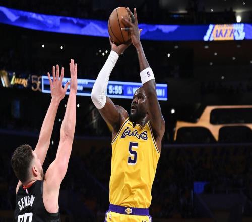 轟19+11力壓申京！湖人27歲狀元中鋒崛起：系列賽X因素就是他