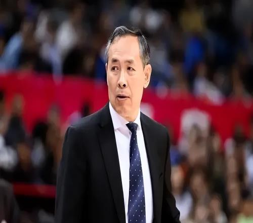 勝青島發布會！許利民提第四，贊防守與籃板，親承越打越成熟！