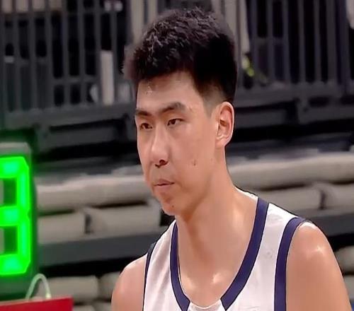 天賦炸裂卻被埋沒4年！徐昕獲5支NBA邀請，杜峰三員愛將高下立判