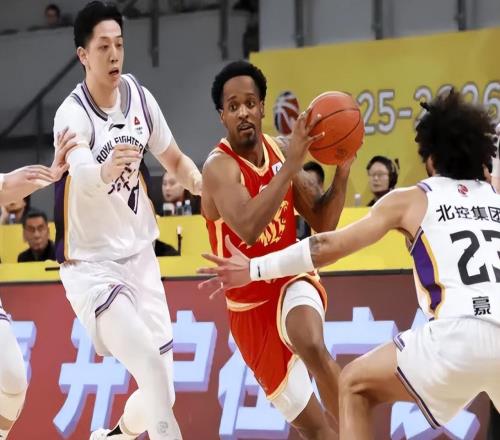 隨著深圳15連勝被終結，北京9590，CBA最新排名出爐！北京穩4沖3