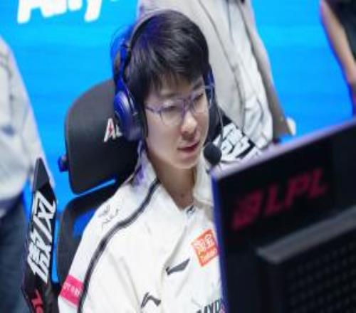 來點希望Hope首局暴斃白給次局冒失推進成轉折兩局戰績659