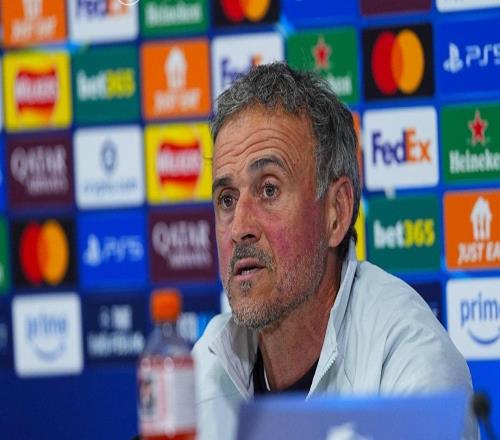 恩里克發布會前的小動作暴露了什么