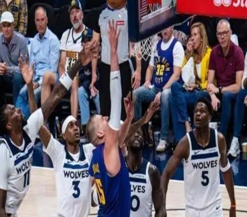 森林狼客場掀翻掘金追平總比分華子帶傷出戰砍30分可敬可佩